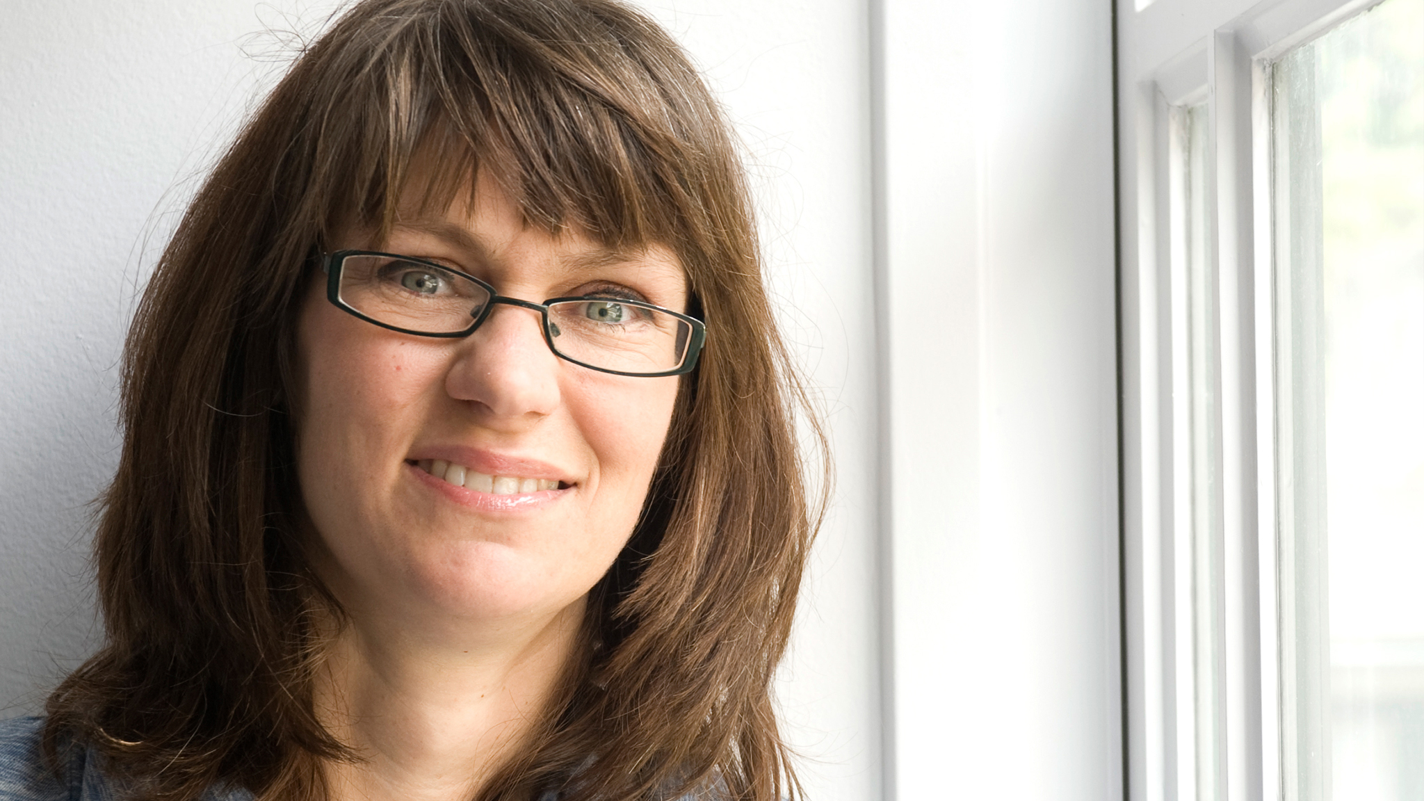Marieke Wielinga (Limes) Marieke pritaiko savo žinias apie spalvas kurdama spalvų kolekcijas ir priemones, kad žmonės rastų mėgstamas spalvas.