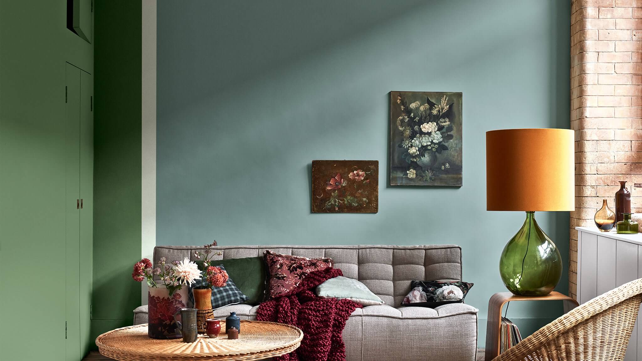 Sukurkite šiltą ir išraiškingą gyvenamąją erdvę su 2020 metų spalvų tendencijomis cf20_2020_color_trends_living_room