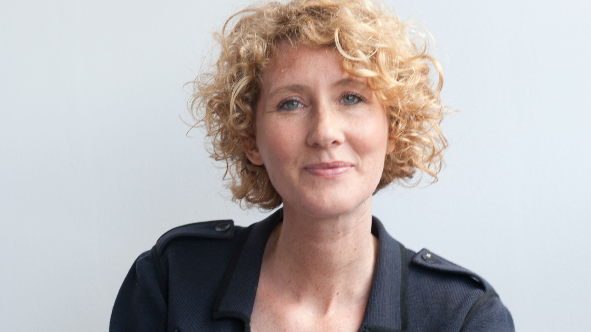 Willeke Jongejan (Warm neutrals) Willeke taiko savo žinias apie spalvas kurdama spalvų kolekcijas ir paveikslėlius, kurie padeda žmonėms atrasti mėgstamas spalvas.